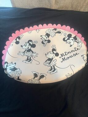 Minnie Mouse Oval Cosmetic Pouch in Pink and White